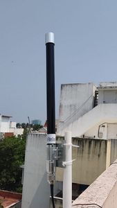 Antena de fibra de vidrio GSM 8dBi de larga duración, alta calidad, con conector N macho para aplicaciones de área remota al aire libre - Product Image 4