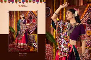Lehenga Choli moderne simple de longueur au sol spécial Navratri avec dentelle pour femmes, catalogue d'automne, prix de gros à Surat - Product Image 5