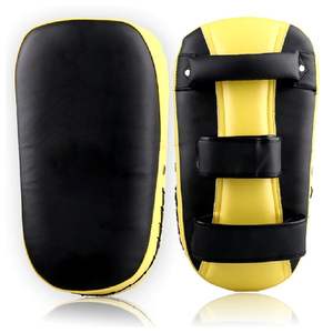 Tapis de kick de boxe avec logo personnalisé Poignées imperméables en cuir synthétique de haute qualité pour l'extérieur Utilisation quotidienne - Product Image 1