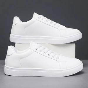 Zapatos de Cricket Ligeros, Duraderos y Cómodos para Hombre con Logotipo de Color Personalizable, Forro de Malla para Todas las Temporadas, Incluida la Primavera - Product Image 6