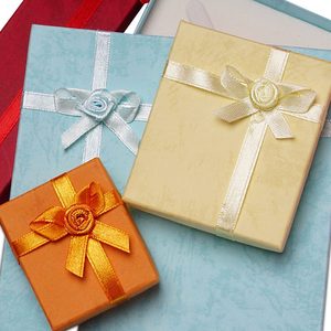 Luxurious Assorted Color Jewelry Boxes Handmade Bow Modern Simple Rectangle Shape for Rings Earrings PC Material Packaged Carton - Product Image 2