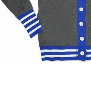 Suéteres de Punto Personalizados de Ganchillo, Unisex, Casuales de Invierno, con Botones Cubiertos, Cuello en V, Bordado y Patrón a Cuadros - Product Image 5