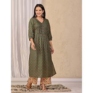Conjunto Casual de Kurta y Pantalón de Algodón con Estampado de Bloques Verdes - Product Image 5