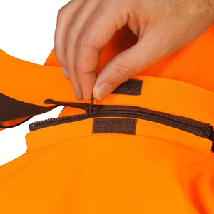 Blaze Orange Upland Chaqueta de caza Tela impermeable a prueba de viento con capucha extraíble Cierre de cremallera Equipo de caza Upland aislado - Product Image 6