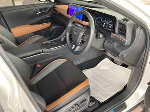 100% Remise Prix Pour T oy ota Crown Crossover Soigneusement Utilisé - Product Image 3