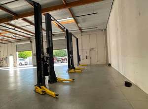 Elevador de Autos de 2 Postes, 4000 kg, Elevador Hidráulico para Taller de Reparación de Automóviles |   Plataforma Elevadora Hidráulica de Dos Postes y Cuatro Cilindros para Autos - Product Image 5