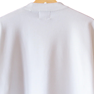 T-shirt de ski en tricot, fil texturé doux, motif de ski brodé minimaliste, tricot décontracté de qualité supérieure pour l'été - Product Image 4