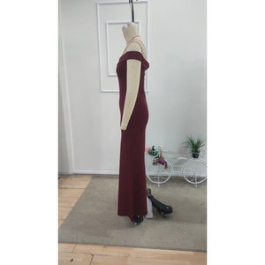 Robe longue scuba pour femme, décolleté Madonna, détail en V, épaules dénudées, 35492 - Bourgogne - Product Image 2