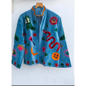 Veste en velours brodée à la main Suzani, manches longues, bleu, douce, vintage, coupe-vent de printemps, taille unique, unisexe, poches latérales - Product Image 1