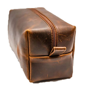 Vente en gros de pochettes en cuir avec logo personnalisé pour le rangement des accessoires de rasage et des produits de salle de bain sac de rangement à vendre - Product Image 1