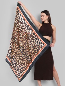 Écharpe en satin imprimée avec logo personnalisé, avec service OEM ODM pour la promotion de l'identité de la marque et les campagnes marketing - Product Image 4