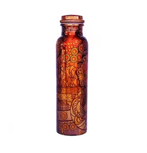 Bouteille d'eau en cuivre pur de conception unique disponible tous les accessoires de verres pour les cadeaux de retour bouteilles de prestations de santé à vendre - Product Image 6