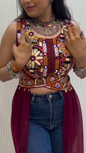 Lehenga choli élégant pour femme, entièrement cousu, avec blouse en georgette à manches attachées, ouverture au dos et jupe en coton taille unique - Product Image 2