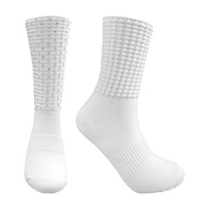 Chaussettes de cheville en nylon blanc pour adultes - Antibactériennes, écologiques, de haute qualité, tricotées avec logo pour le basketball, collection printemps - Product Image 4