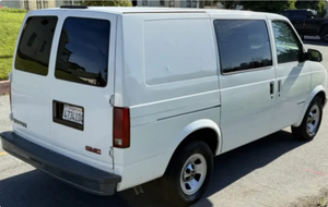 พร้อมขับขี่ - รถพวงมาลัยซ้ายมือสอง |   พวงมาลัยขวา |   2001 จีเอ็มซี ซาฟารี เอสแอล - Product Image 2