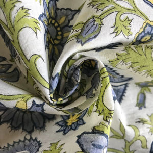 Tela de Algodón Estampada a Mano con Diseño Floral Botánico de Vid Azul y Oliva sobre Base Blanca - Product Image 1