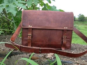 Bolso bandolera de cuero hecho a mano rústico, bolso asequible de gran capacidad para uso universitario, bolso bandolera de cuero Vintage Premium - Product Image 2