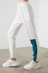 Chándales de mujer Últimos diseños Mujer Cropped Hood Joggers Mono Set Venta al por mayor Chándal en blanco para mujer - Product Image 2