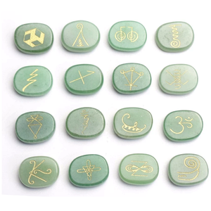 High Quality Karuna Green Aventurine Shape Palm Stone 16 Piece Karuna Set Natural Healing Crystal Gemstone Karuna Set Wholesale - Product Image 2
