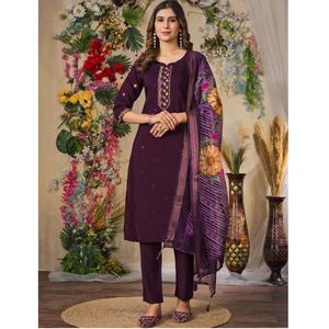 Conjunto Kurti de algodón de la mejor calidad con Dupatta a juego para oficina y uso diario disponible a precios asequibles - Product Image 1