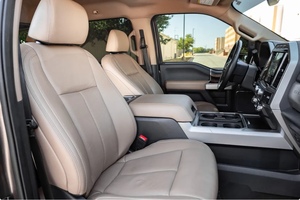 LISTO PARA CONDUCIR - USADO, VOLANTE A LA IZQUIERDA |   CONDUCCIÓN DERECHA |   Ford F-250 Super Duty Lariat FX4 Powerstroke 4x4 MegaRexx SVN 2022 - Product Image 3