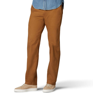 Pantalon droit qui se forme en une silhouette fiable et s'adapte parfaitement aux routines décontractées et actives. Pantalon droit à la structure douce. - Product Image 4