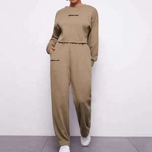 Vente en gros de survêtements deux pièces en coton de haute qualité Survêtements d'automne vierges décontractés pour femmes - Product Image 4