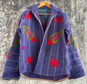 Veste en coton bohème traditionnelle cousue à la main avec un design patchwork vintage, veste chemise en coton vintage Kantha Suzani - Product Image 3