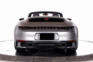 Porsche 911 Carrera S Cabriolet RWD 2020 d'occasion, incroyablement parfait, faible kilométrage, en stock, proposé à un prix fantastique - Product Image 5