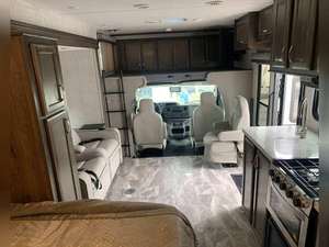 Autocaravanas de lujo Gulf Stream Conquest 6238 usadas, caravanas para acampar, estándar de emisiones Euro 5 OEM, 4-6 pasajeros, 11000 kg máx., color blanco - Product Image 2