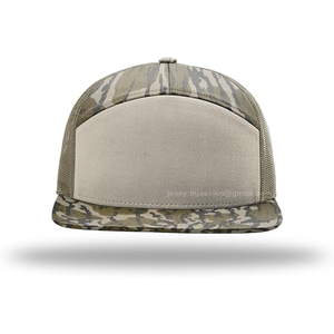 Chapeaux de camionneur à bord plat 7 panneaux de haute qualité Motif de camouflage personnalisé Conception Broderie Logo Patch Respirant Chasse Sport Caps - Product Image 2