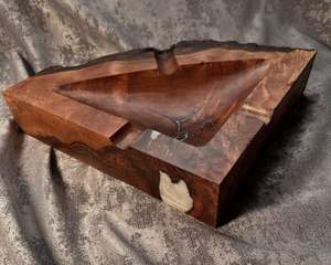 Cendrier en bois de qualité supérieure pour bureau avec une apparence élégante et une finition de texture en bois durable - Product Image 2