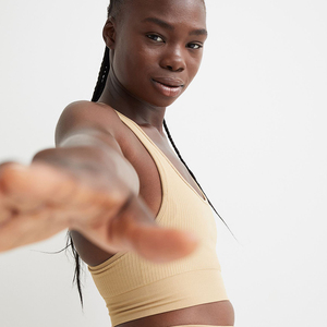 Top Sale Sujetador deportivo personalizable con logotipo único Nuevo estilo Sublimación Característica transpirable Precio bajo Conjunto de sujetador personalizable - Product Image 2