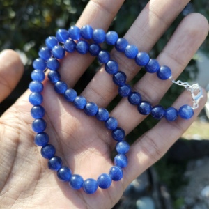 สร้อยคอทรงกลมพลอยไพลินสีน้ำเงินธรรมชาติเจียระไนทรงกลมขนาด 2.5-3 มม. ทำด้วยมือ สไตล์คลาสสิก เหมาะสำหรับงานแต่งงาน ของขวัญอัญมณีสวยงาม - Product Image 1