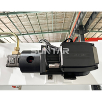 Presse plieuse CNC à haute précision 4+1 axes, 110T/3200 Machine de pliage automatique à économie d'énergie pour tôle métallique