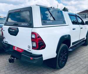 Perfecto-usado-TYOTA- HILUX- 2023- 4x4 - Product Image 3