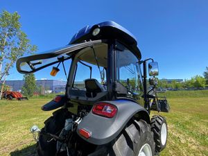 Tracteur compact Lovol TB 504 et chargeur frontal avec une puissance de 37 kW et une garantie de 2 ans - Product Image 2