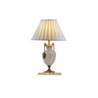Vente en gros Lampe de table en verre avec style personnalisé pour étude de restaurant d'hôtel fabriquée en Inde pour décoration de table