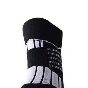Calcetines de hombre de calidad superior Algodón suave Elegante y cómodo con logotipo bordado para trabajo y eventos - Product Image 4