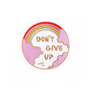 Insigne brodé personnalisé au design amusant, vente en gros de badges de broderie personnalisés à repasser par transfert de chaleur pour vêtements - Product Image 5