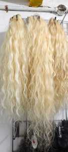 Paquets de cheveux de tressage naturels bouclés blonds 613 de qualité supérieure de 18 pouces - Product Image 4