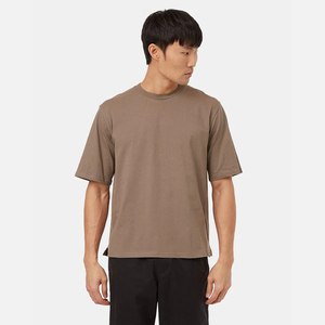 เสื้อยืดโพลีเอสเตอร์/คอตตอน พิมพ์โลโก้ได้ตามสั่ง เนื้อผ้าหนา แขนสั้น ทรงหลวม สไตล์สตรีทแวร์สำหรับผู้ชาย แห้งเร็ว เป็นมิตรกับสิ่งแวดล้อม - Product Image 2