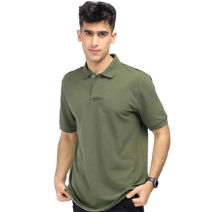 Polo de ajuste cómodo con características antiarrugas para hombres grandes diseñado para proporcionar estilo y comodidad Polo de talla grande - Product Image 2