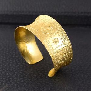 Bijoux de manchette en laiton de luxe antique Sculpture moderne Design inspiré Bracelet de finition polie pour femmes inspiré de la Chine pour la boutique - Product Image 3