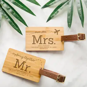 Vente en gros Cadeau personnalisé Etiquettes à bagage en bambou Etiquettes à bagage en bois pour mariage et voyage