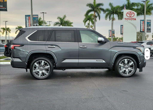 ใช้สำหรับรถ SUV รุ่น Sequoia TRD Pro ปี 2024 พวงมาลัยซ้าย เกียร์อัตโนมัติ เครื่องยนต์เทอร์โบ เบาะหนัง ไฟท้าย LED หลังคาพาโนรามา จอสัมผัส - Product Image 6