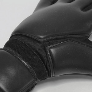 Gants de gardien de but de football noirs OEM, en cuir PU, antidérapants, avec sangle de poignet réglable et fermeture auto-agrippante, unisexe, pour le sport - Product Image 4