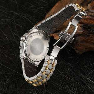 Reloj Hip Hop con Diamantes de Moissanita Hecho en Acero Inoxidable, de Estilo Casual a Formal, Diseñado para la Vida Diaria de los Hombres - Product Image 2