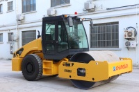 Compacteur de sol à tambour unique de 8 tonnes à entraînement mécanique avec moteur Xinchai