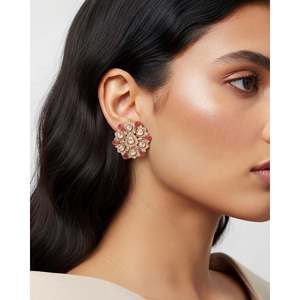 Boucles d'oreilles pendantes en or rose avec fleurs en diamant - Product Image 1
